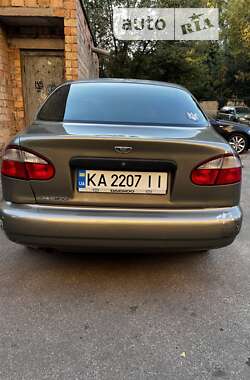 Седан Daewoo Lanos 2003 в Киеве