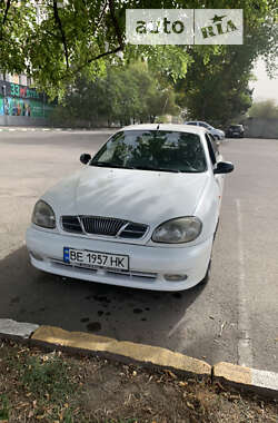 Седан Daewoo Lanos 2002 в Миколаєві