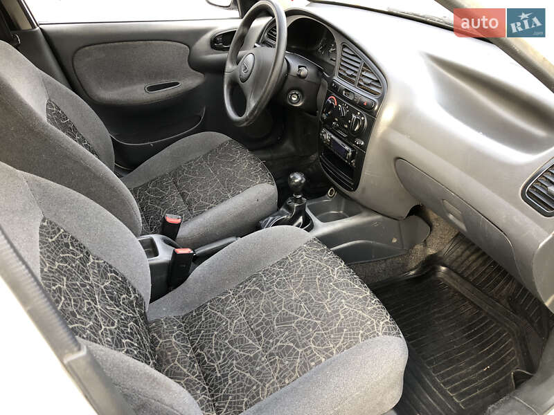 Седан Daewoo Lanos 2006 в Миколаєві