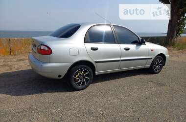 Седан Daewoo Lanos 2002 в Димері