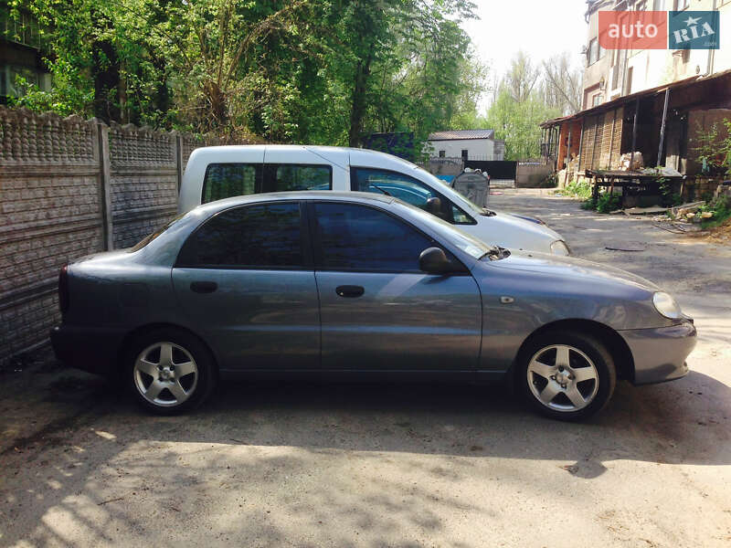 Седан Daewoo Lanos 2010 в Киеве