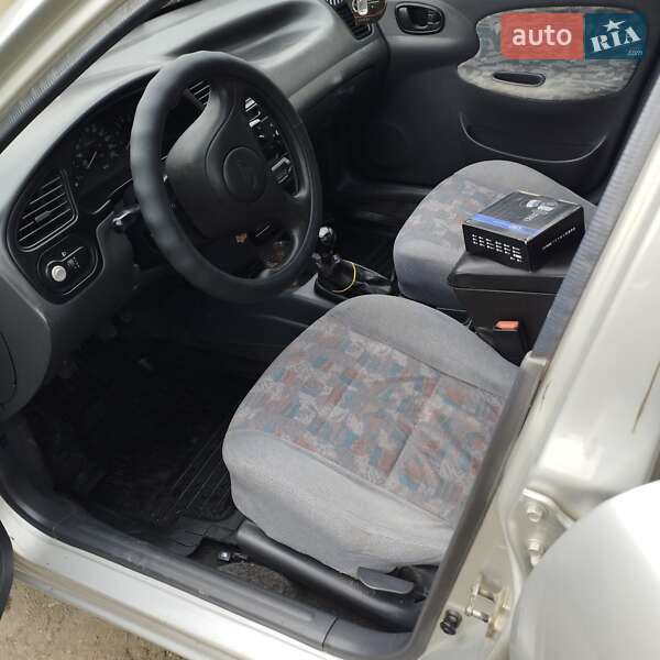 Седан Daewoo Lanos 2004 в Краматорске