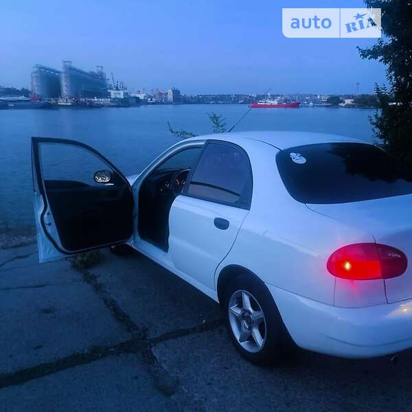 Седан Daewoo Lanos 2008 в 