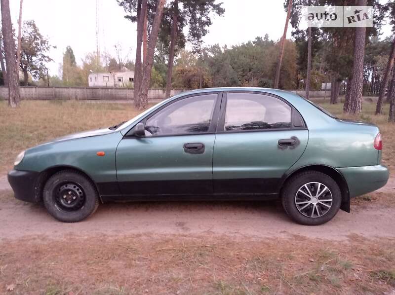 Седан Daewoo Lanos 2008 в Десні