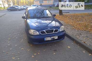 Седан Daewoo Lanos 2006 в Новояворівську