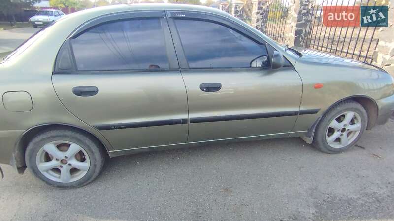 Седан Daewoo Lanos 2002 в Кропивницком