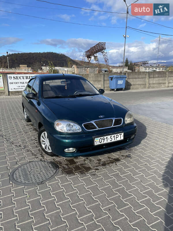 Седан Daewoo Lanos 2004 в Мукачево