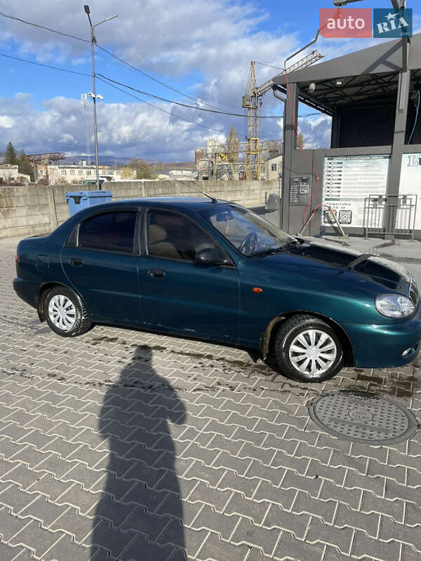Седан Daewoo Lanos 2004 в Мукачево