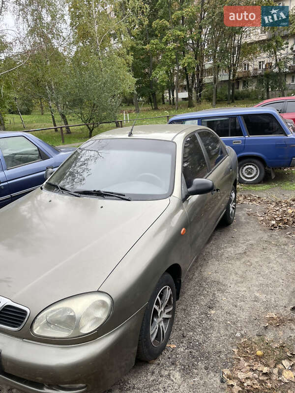 Седан Daewoo Lanos 2003 в Киеве