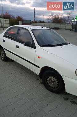 Седан Daewoo Lanos 2005 в Оратові