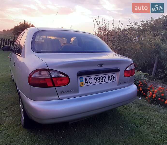 Седан Daewoo Lanos 2003 в Володимирі