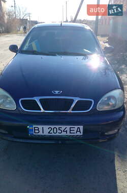 Седан Daewoo Lanos 2004 в Новых Санжарах