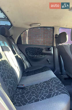 Седан Daewoo Lanos 2004 в Киеве