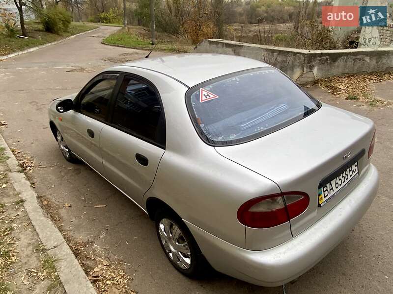 Седан Daewoo Lanos 2004 в Кропивницькому