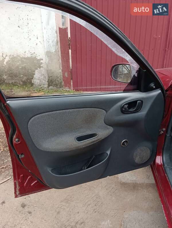 Седан Daewoo Lanos 2005 в Первомайську