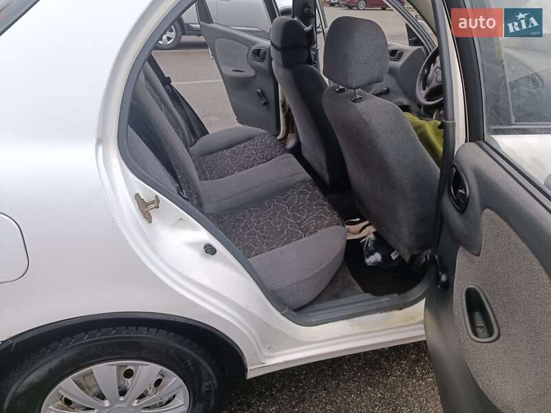 Седан Daewoo Lanos 2006 в Києві