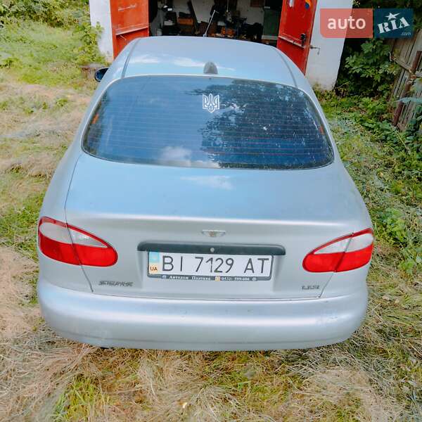 Седан Daewoo Lanos 2006 в Карловке