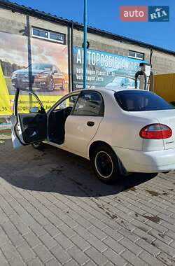 Седан Daewoo Lanos 2006 в Новояворовске