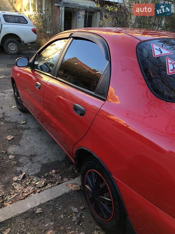 Седан Daewoo Lanos 2008 в Ужгороді