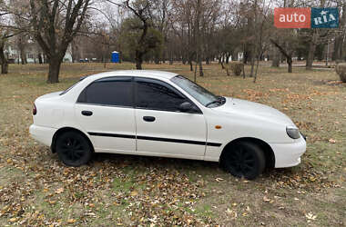 Седан Daewoo Lanos 1998 в Нікополі