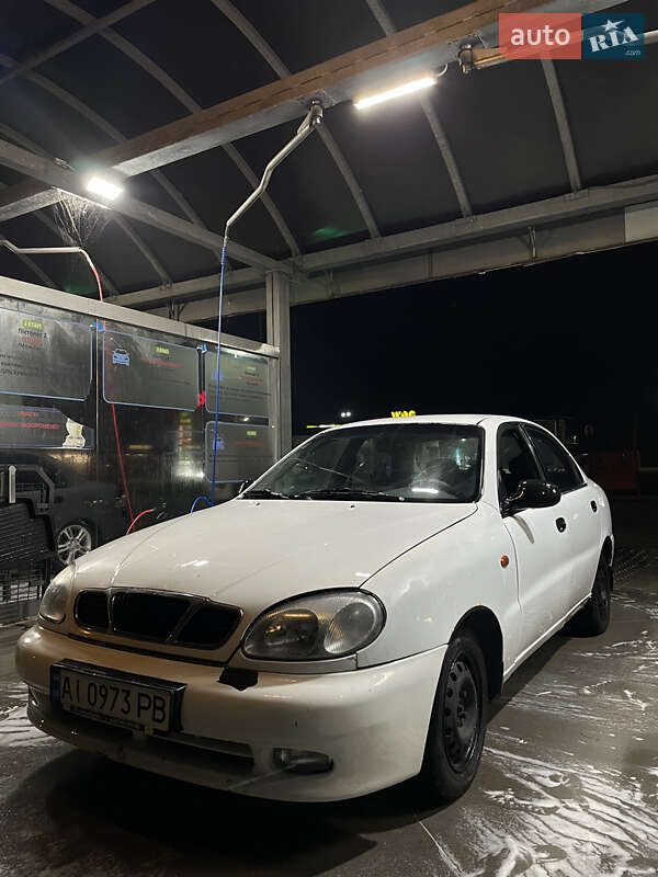 Седан Daewoo Lanos 2001 в Обухове