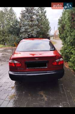 Седан Daewoo Lanos 2000 в Львове