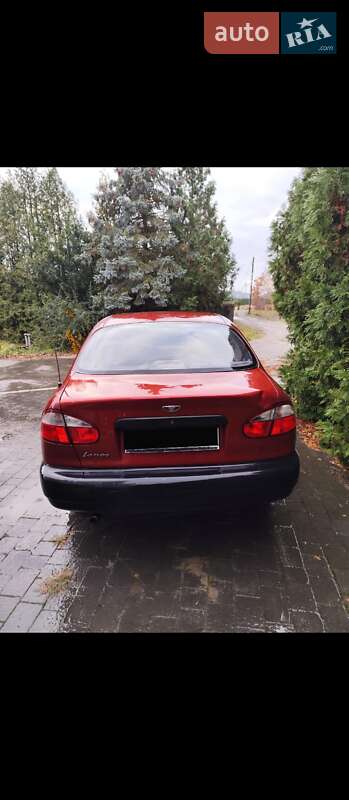 Седан Daewoo Lanos 2000 в Львове