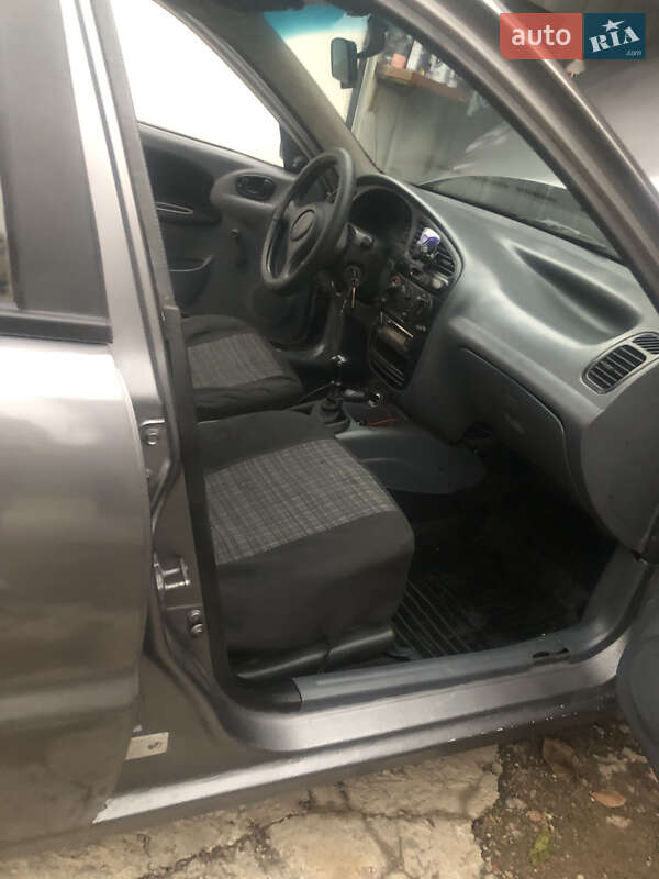 Седан Daewoo Lanos 2007 в Кривом Роге