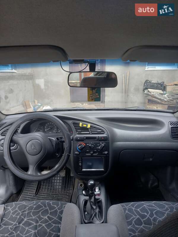 Седан Daewoo Lanos 2002 в Дніпрі