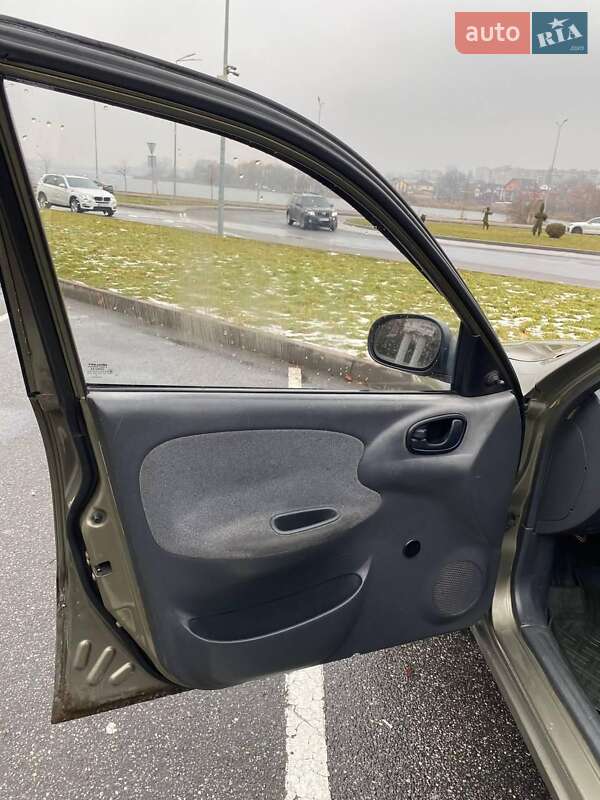 Седан Daewoo Lanos 2006 в Борзне