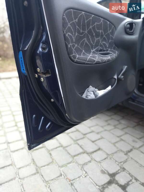 Седан Daewoo Lanos 2003 в Самборе фото 3 Седан Daewoo Lanos 2003 в Самборе