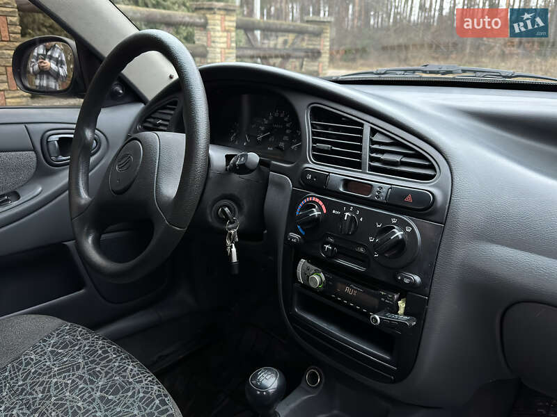 Седан Daewoo Lanos 2009 в Василькове
