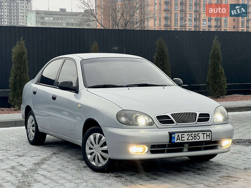 Седан Daewoo Lanos 2005 в Дніпрі