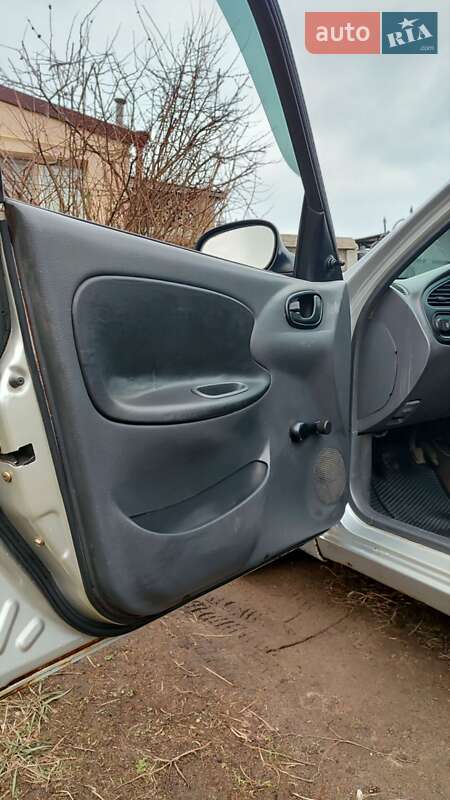 Седан Daewoo Lanos 2006 в Новомосковске