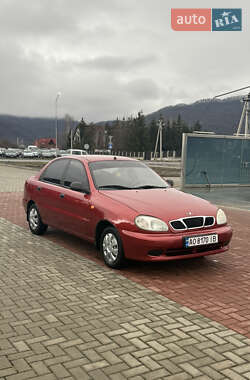 Седан Daewoo Lanos 2008 в Хусте