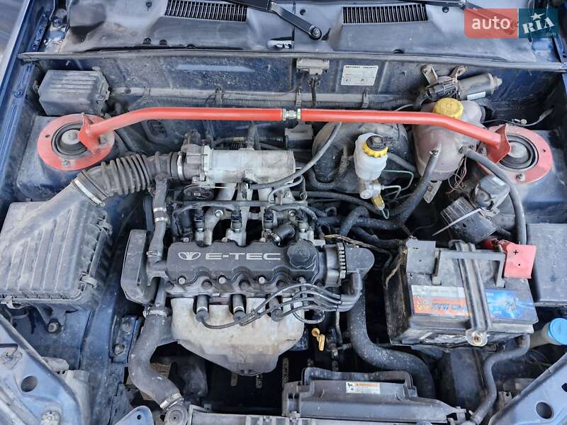 Седан Daewoo Lanos 2002 в Києві
