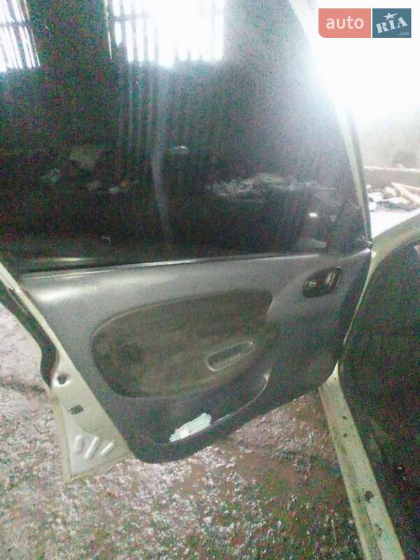 Седан Daewoo Lanos 2003 в Лозовой