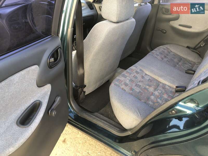 Седан Daewoo Lanos 2005 в Харькове