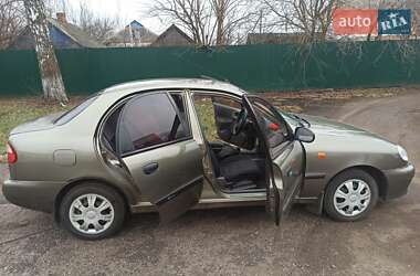 Седан Daewoo Lanos 2004 в Гребенке