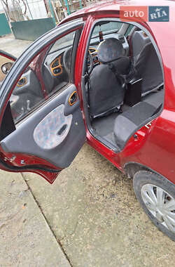 Седан Daewoo Lanos 2000 в 