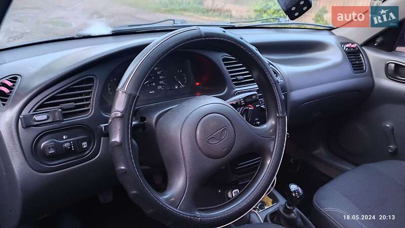 Седан Daewoo Lanos 2002 в Балаклее