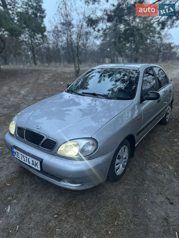 Седан Daewoo Lanos 2001 в Днепре