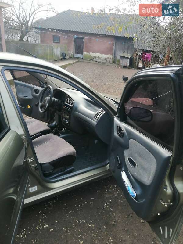 Седан Daewoo Lanos 2006 в Тлумаче