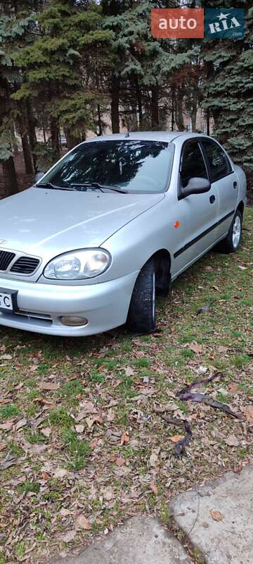 Седан Daewoo Lanos 2004 в Кривом Роге