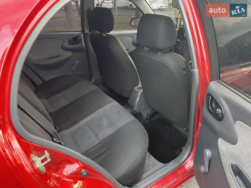 Седан Daewoo Lanos 2009 в Черкассах