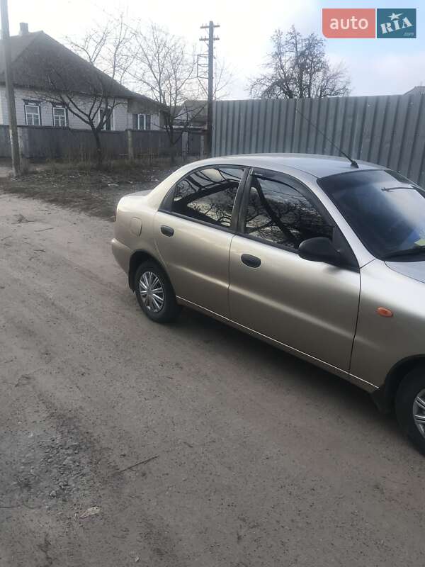 Седан Daewoo Lanos 2004 в Ичне