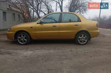 Седан Daewoo Lanos 2002 в Краснограді