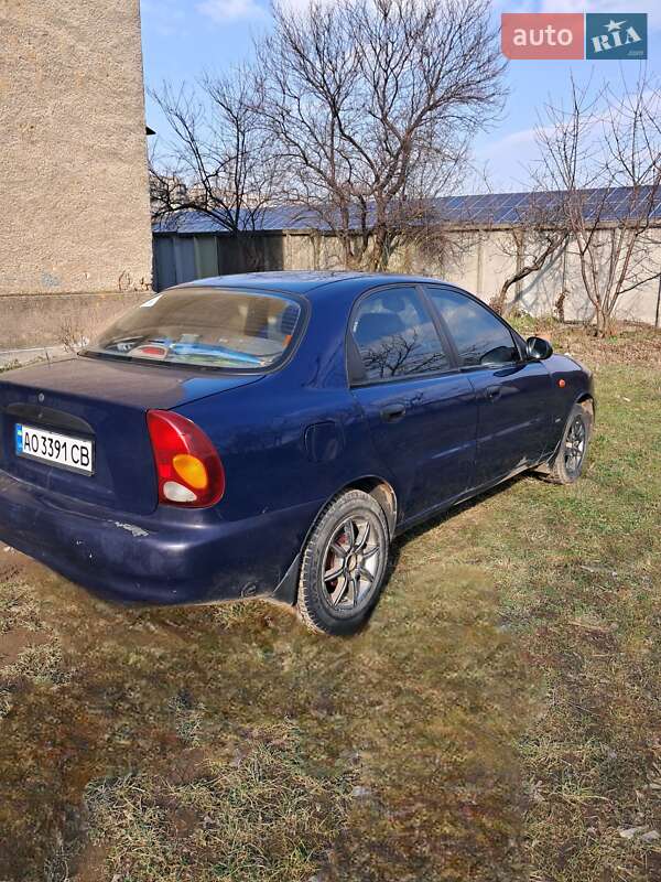 Седан Daewoo Lanos 2006 в Ужгороде