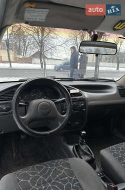 Седан Daewoo Lanos 2003 в Черкассах