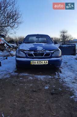 Седан Daewoo Lanos 2002 в Добровеличковке